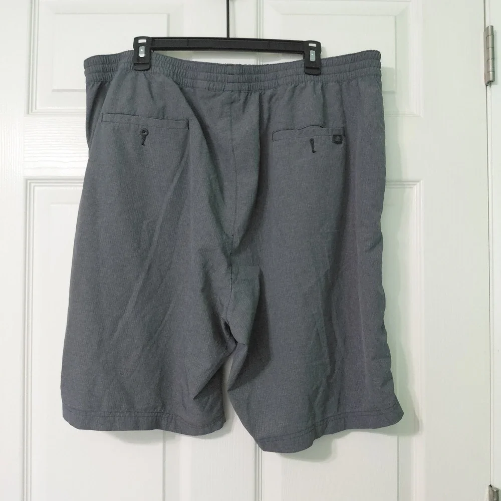 Adidas Mens Sportswear Training Essentials Athletics Shorts Size 2XL Gray
